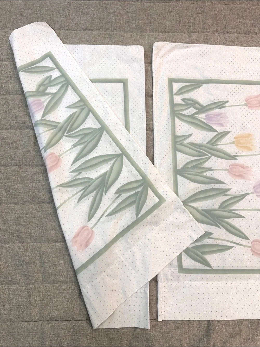 2xPillowcase Floral Tulip Garden Standard Cottagecore Soft Pastel Vintage